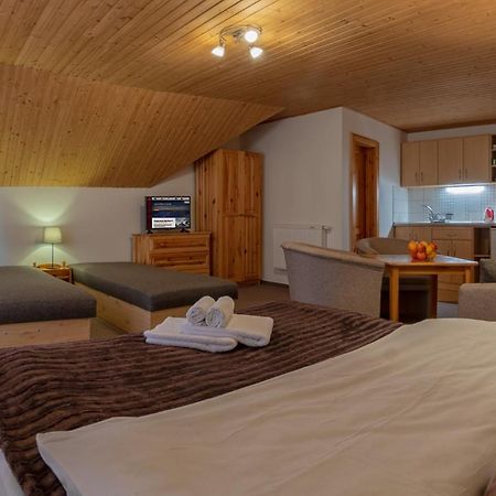 Apartmany A Studia Villa Flora Liptovská Sielnica Eksteriør bilde